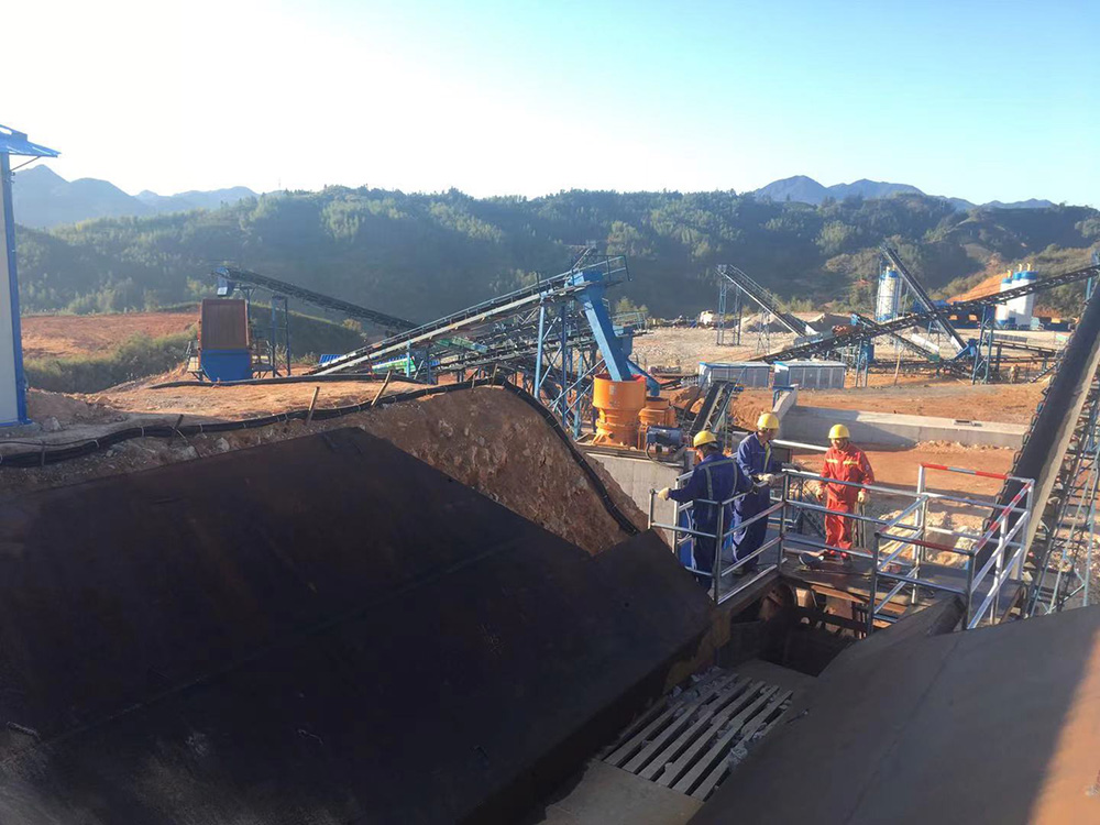 350 tph granite aggregate sand making combined crushing and screening plant in Fujian, China