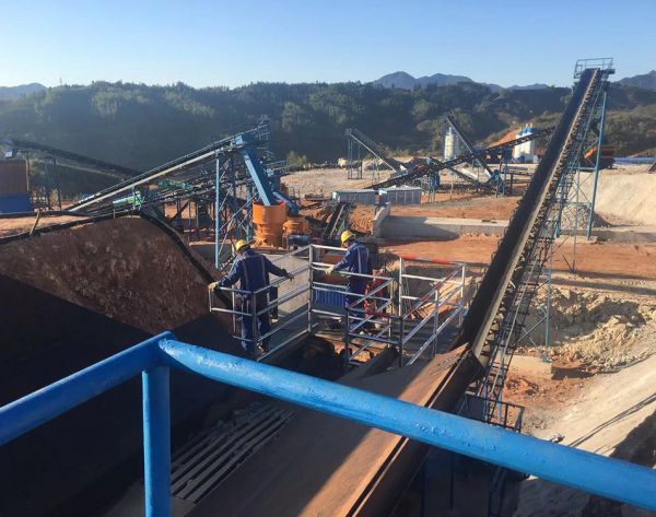 350 tph granite aggregate sand making combined crushing and screening plant in Fujian, China